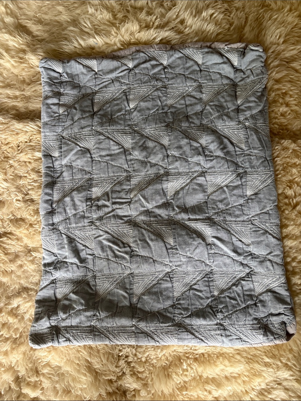 Quilted Geometric Throw Blanket - Light Gray